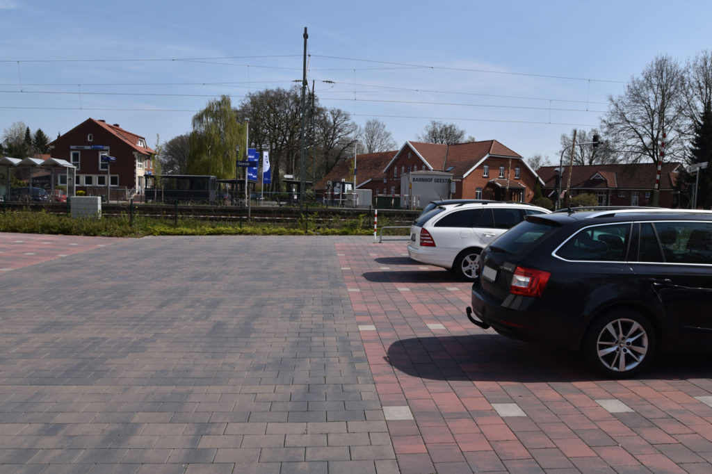 Quattro-Safe in moorfarben und Bistro in glutfarben